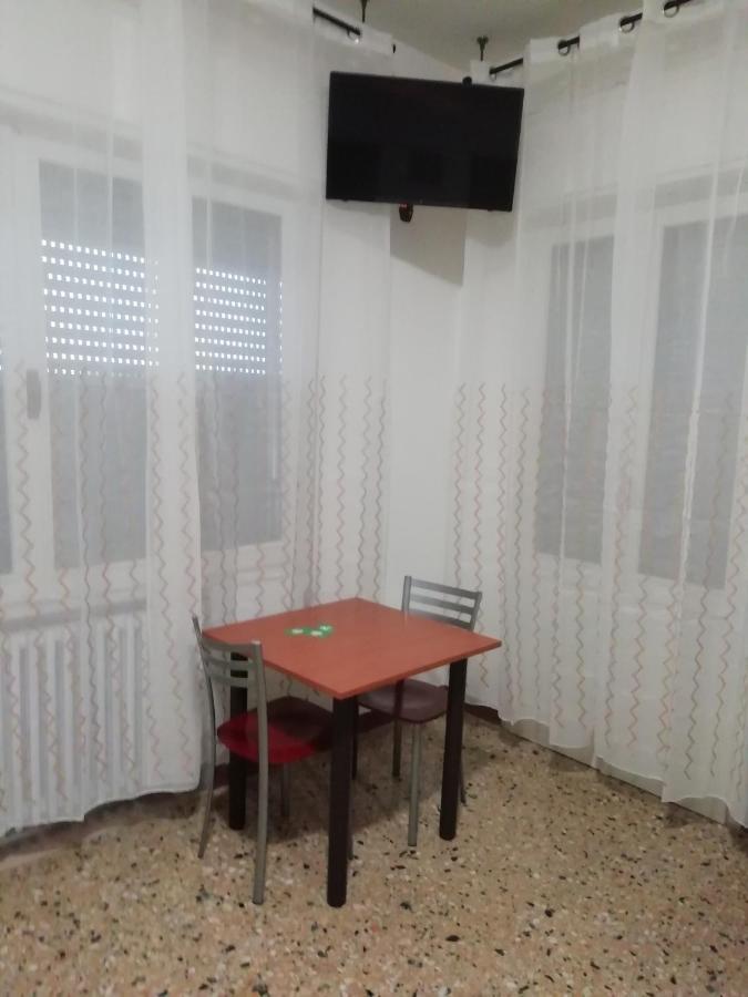 Affittacamere Mark Faenza Bagian luar foto