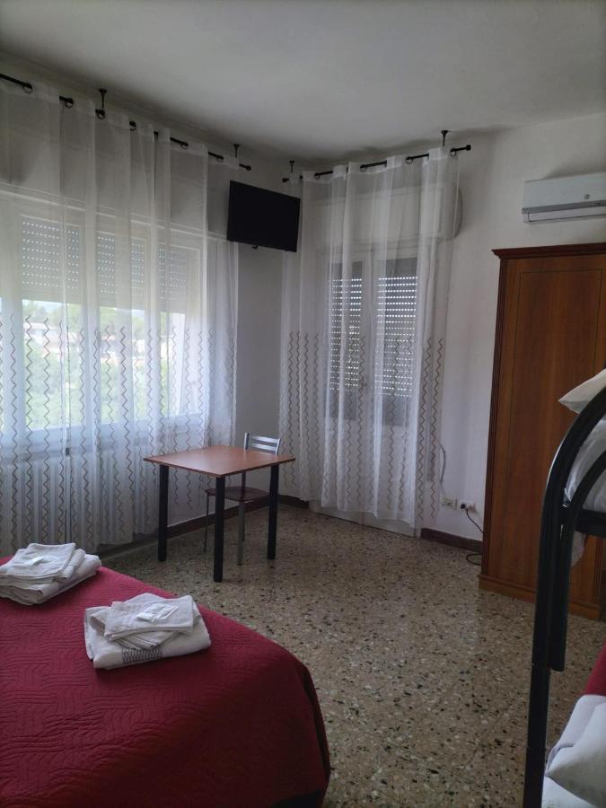 Affittacamere Mark Faenza Bagian luar foto