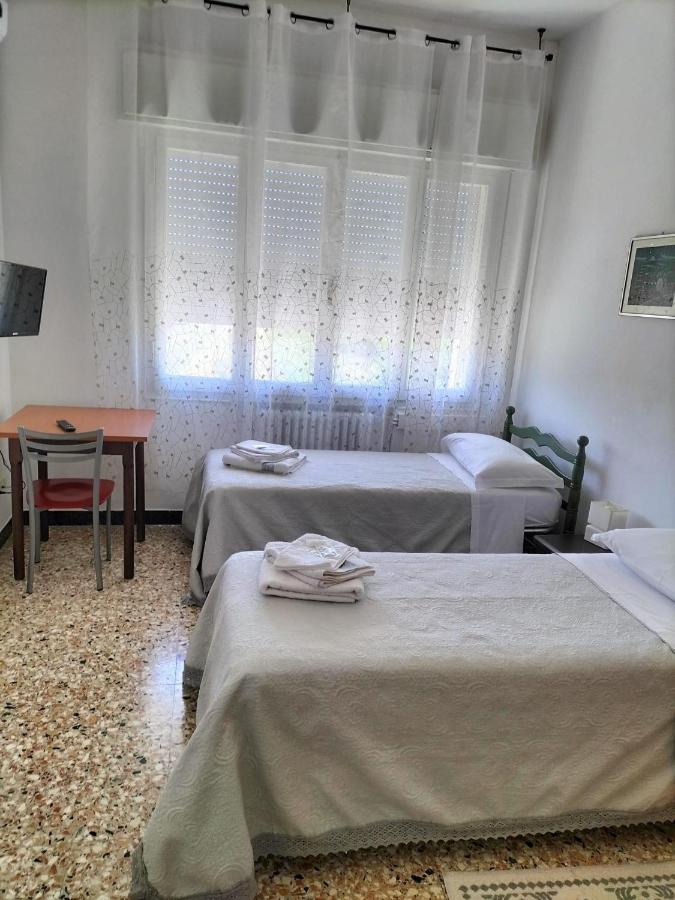 Affittacamere Mark Faenza Bagian luar foto