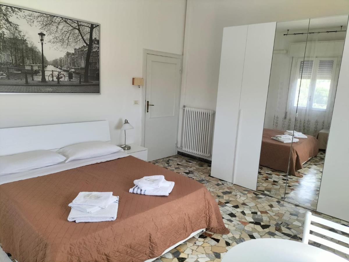 Affittacamere Mark Faenza Bagian luar foto