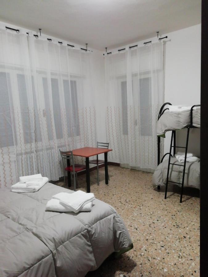 Affittacamere Mark Faenza Bagian luar foto