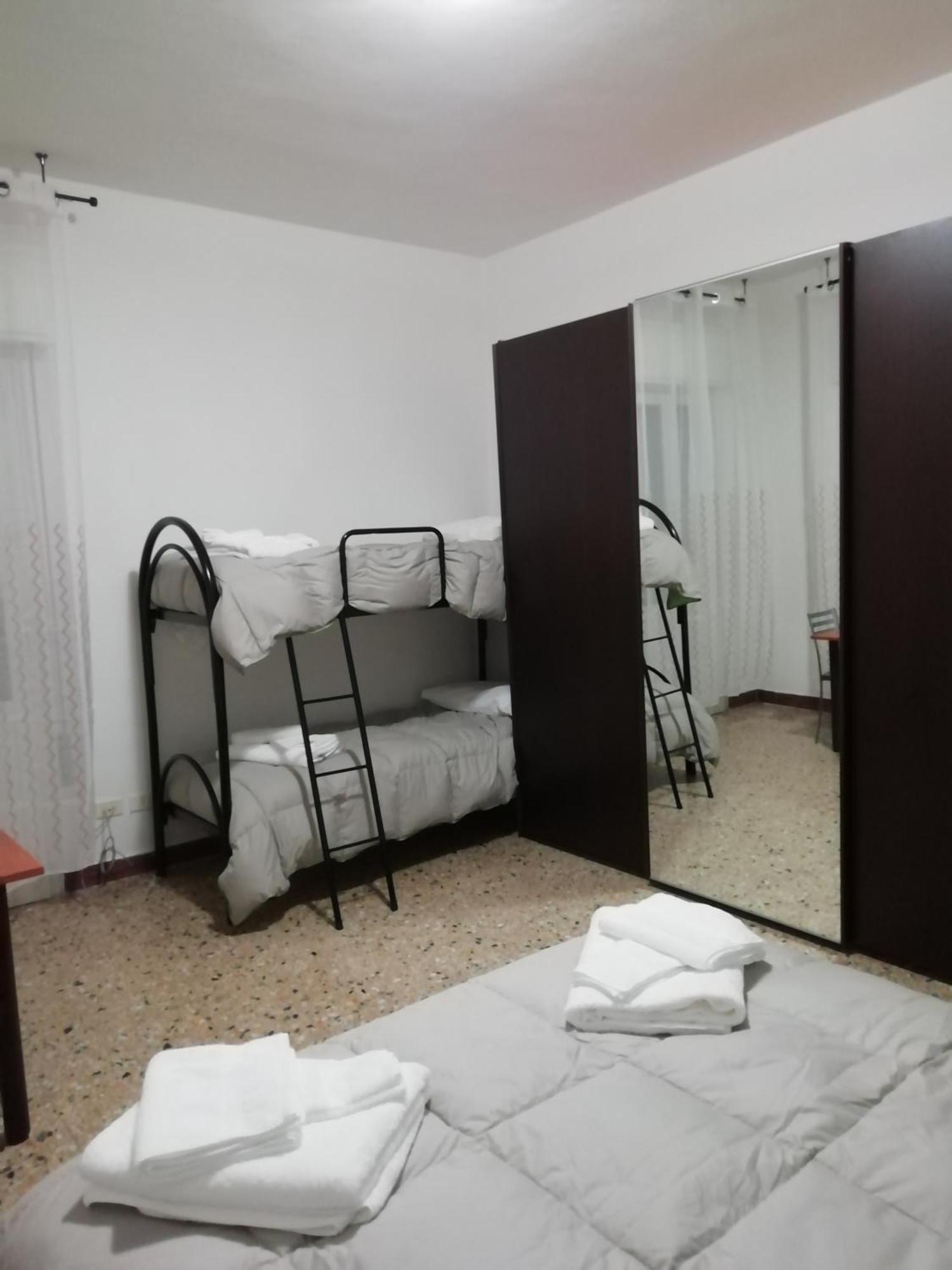 Affittacamere Mark Faenza Bagian luar foto