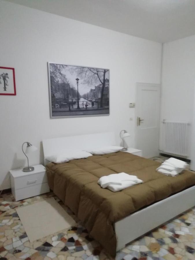 Affittacamere Mark Faenza Bagian luar foto